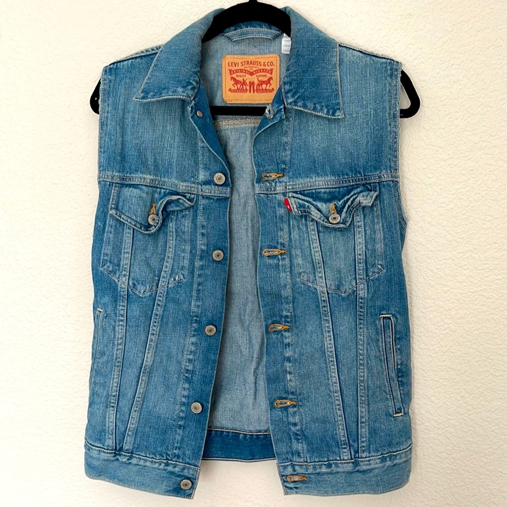 Levi’s denim vest